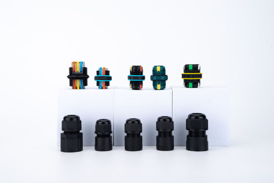 Złącze kablowe 32A 250VAC IP68 Wodoszczelne 2-drożne złącze 6-12mm ŚREDNICA