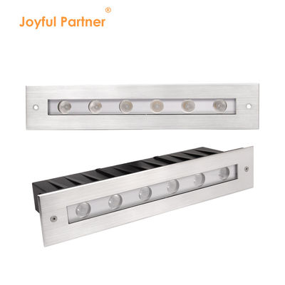 Produkcja bezpośrednia IP 68 Wpływowe napięcie 24VDC 6X1W LED Jednobarwny kąt wiązki 8 stopni