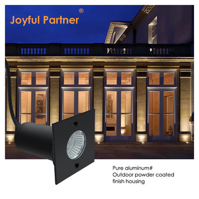 Lampa podziemna LED na balkonie